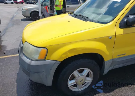 2002 Ford Escape Xlt from USA, damaged, VIN 1FMYU03122KA38022